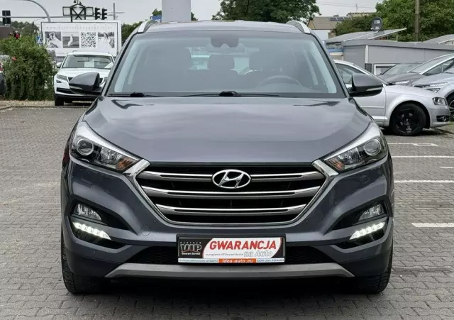 HYUNDAI Tucson 