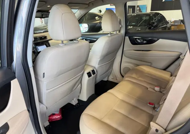 NISSAN X-Trail 1.7 dCi Tekna 4WD Xtronic