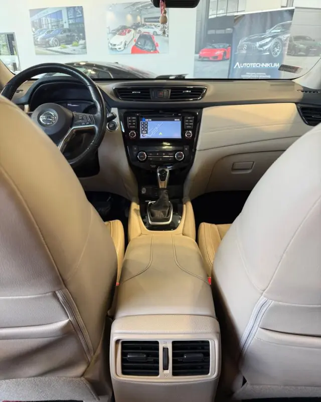NISSAN X-Trail 1.7 dCi Tekna 4WD Xtronic