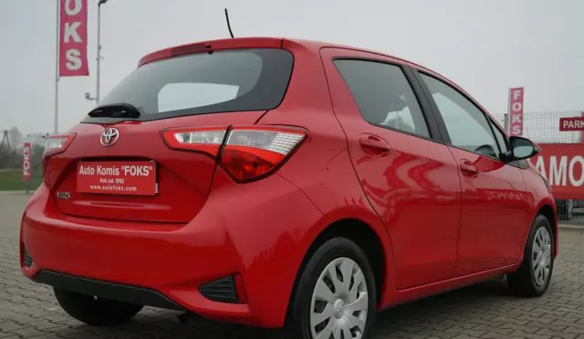 TOYOTA Yaris 