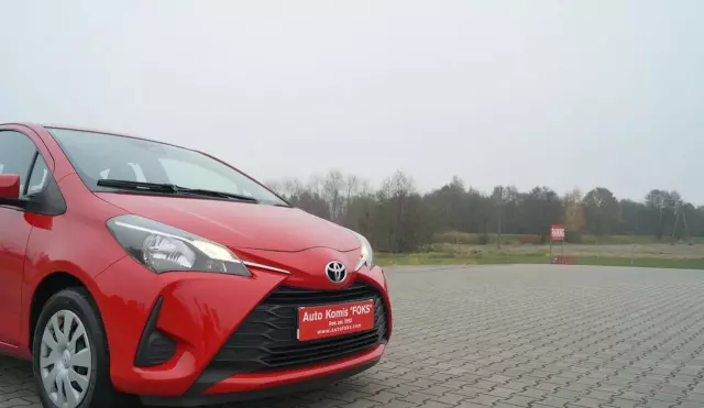 TOYOTA Yaris 