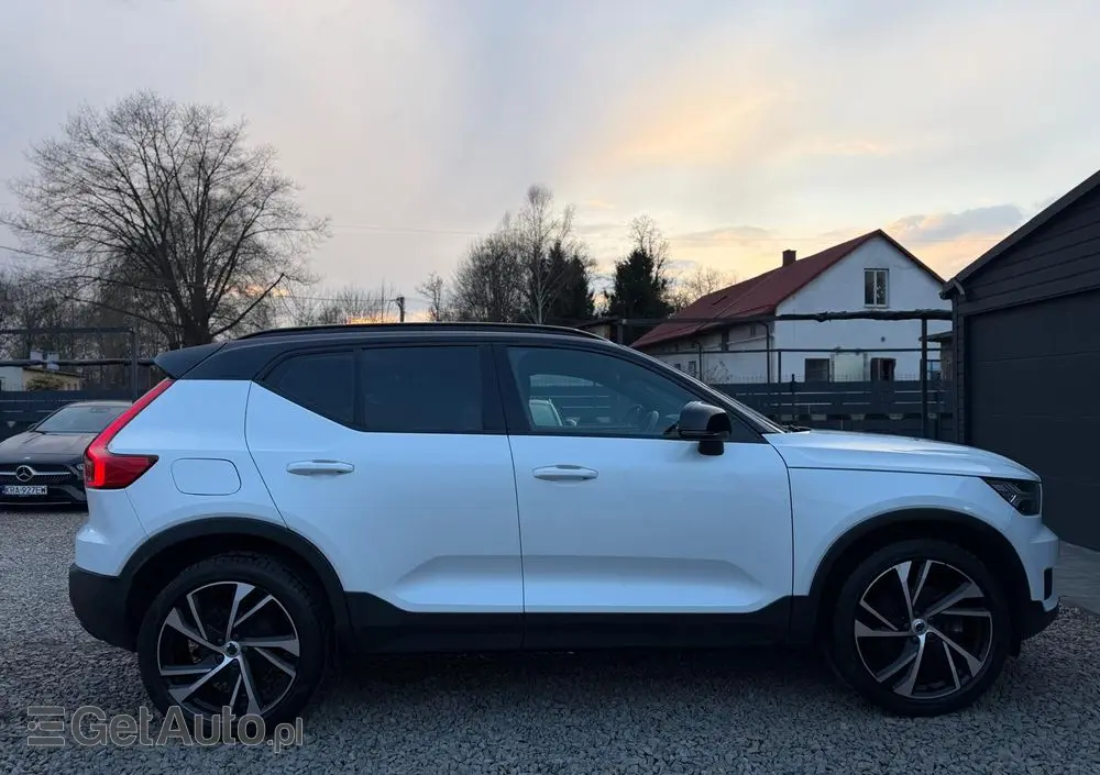VOLVO XC 40 D4 AWD Geartronic R-Design