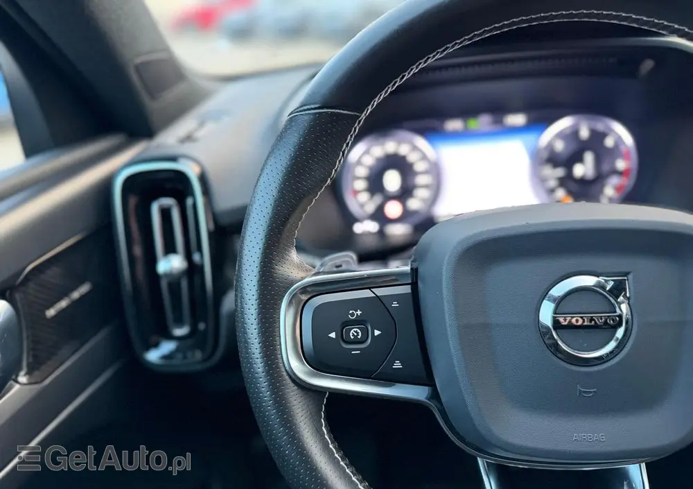 VOLVO XC 40 D4 AWD Geartronic R-Design
