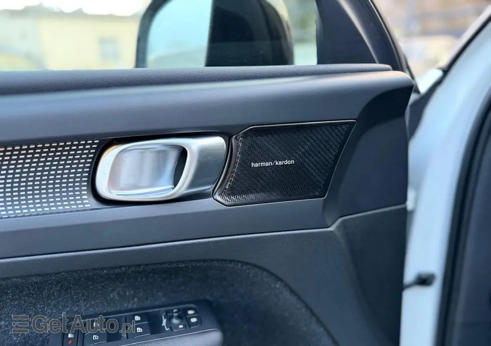 VOLVO XC 40 D4 AWD Geartronic R-Design