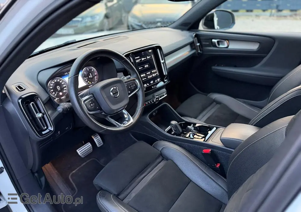 VOLVO XC 40 D4 AWD Geartronic R-Design