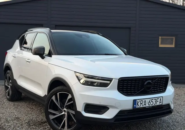 VOLVO XC 40 D4 AWD Geartronic R-Design