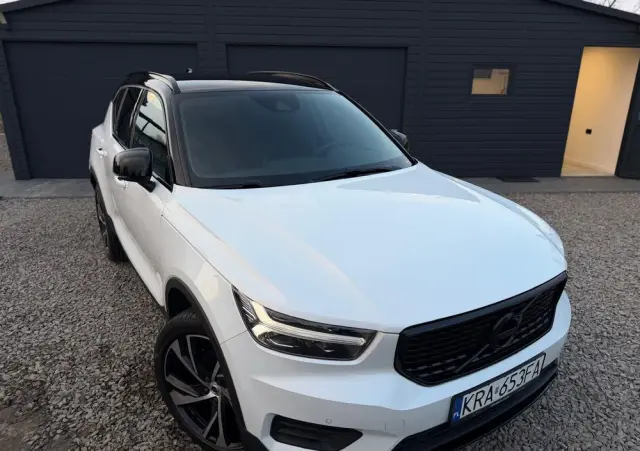 VOLVO XC 40 D4 AWD Geartronic R-Design