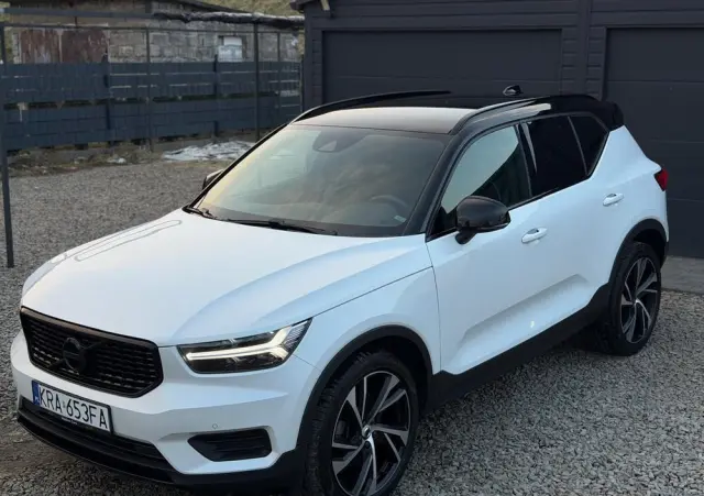 VOLVO XC 40 D4 AWD Geartronic R-Design
