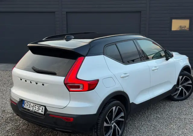 VOLVO XC 40 D4 AWD Geartronic R-Design