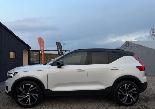 VOLVO XC 40 D4 AWD Geartronic R-Design