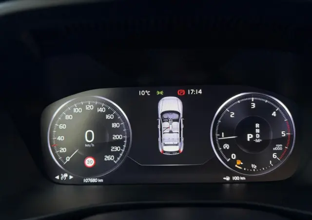 VOLVO XC 40 D4 AWD Geartronic R-Design