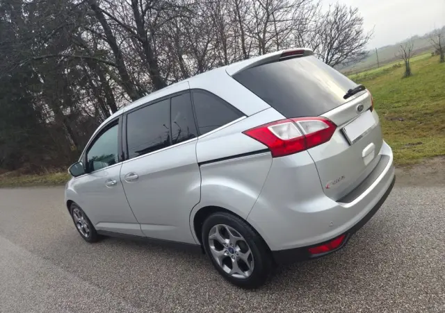 FORD Grand C-MAX 1.6 TDCi Ambiente