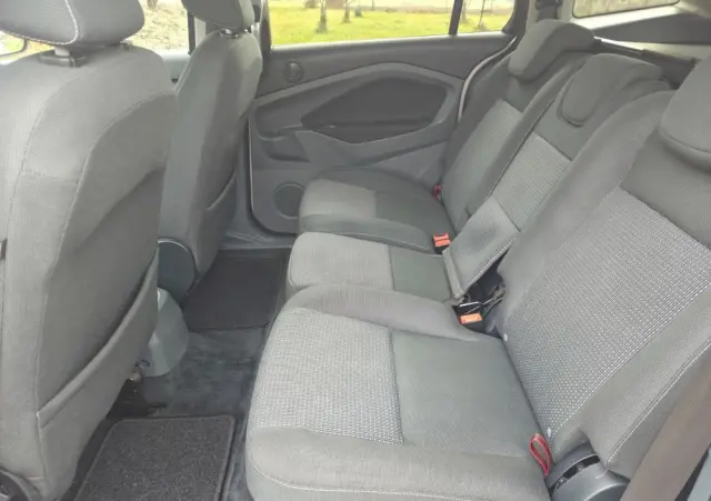 FORD Grand C-MAX 1.6 TDCi Ambiente