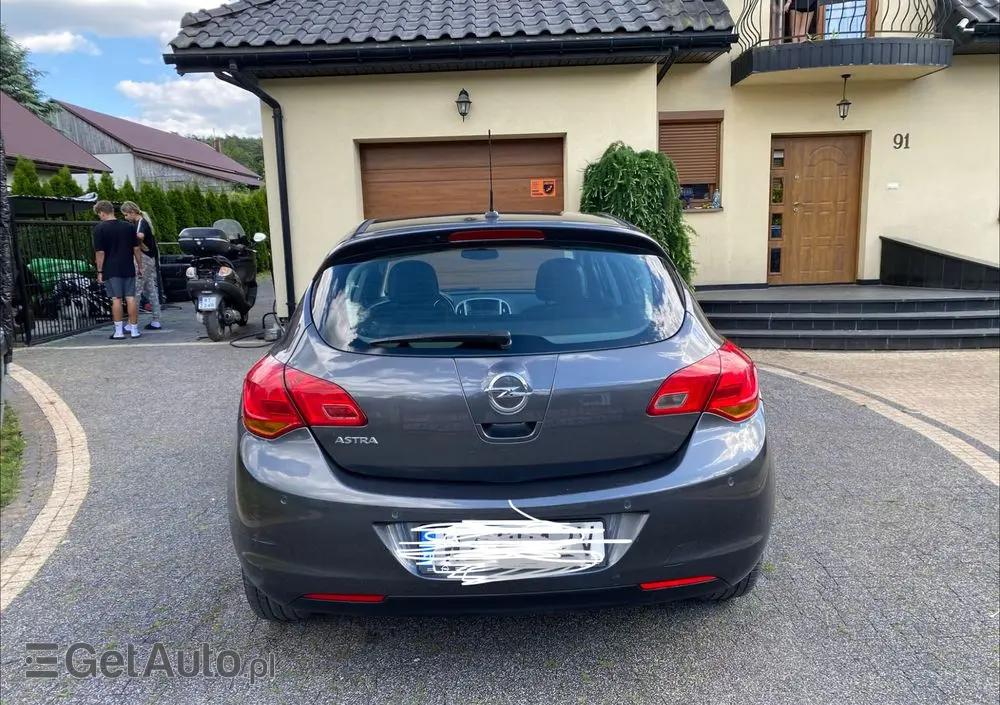 OPEL Astra 1.4 Cosmo