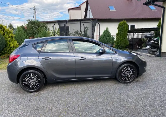 OPEL Astra 1.4 Cosmo