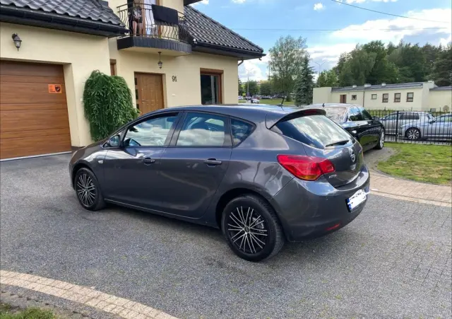 OPEL Astra 1.4 Cosmo