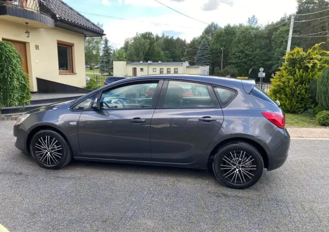 OPEL Astra 1.4 Cosmo