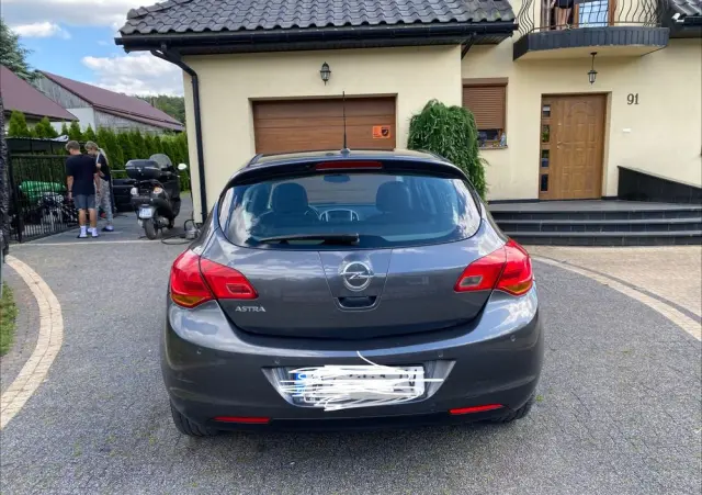 OPEL Astra 1.4 Cosmo