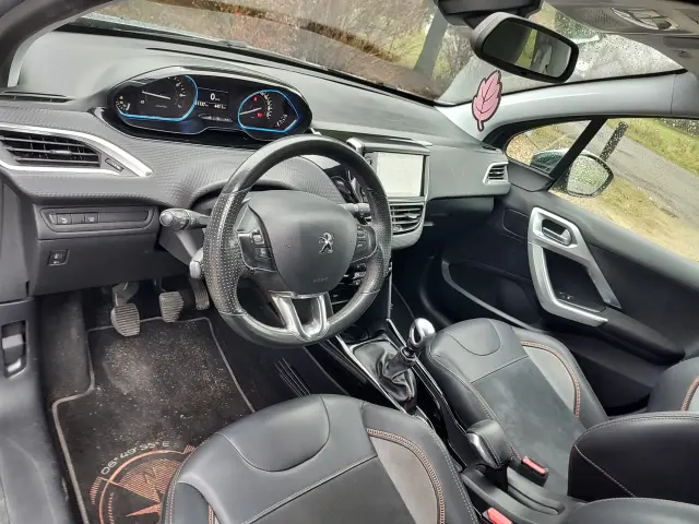 PEUGEOT 2008 Allure S&S