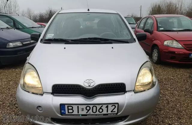 TOYOTA Yaris 
