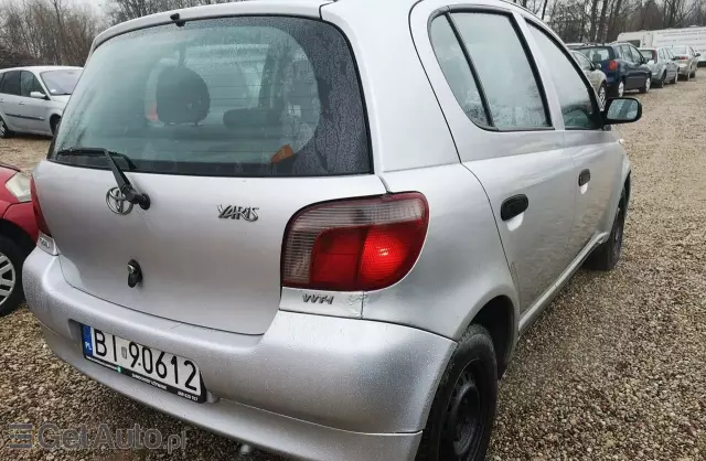 TOYOTA Yaris 