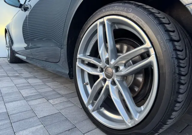 AUDI A6 Avant 2.0 TDI Ultra S tronic