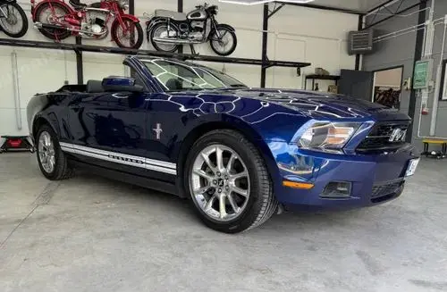 FORD Mustang 