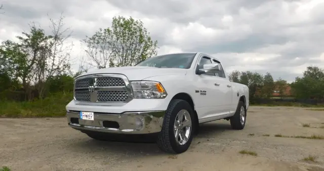 DODGE RAM 5.7 4x4