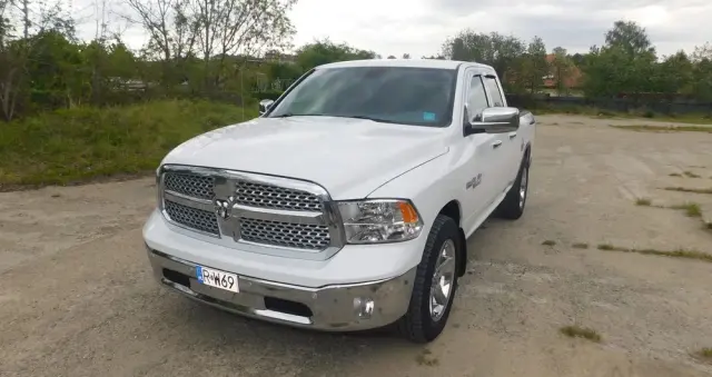 DODGE RAM 5.7 4x4