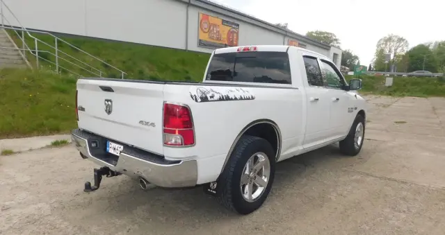 DODGE RAM 5.7 4x4