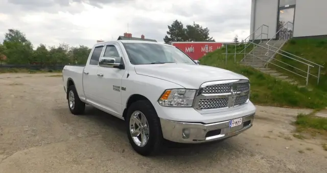 DODGE RAM 5.7 4x4