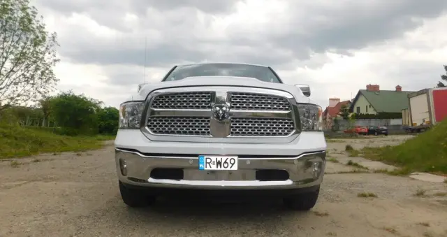DODGE RAM 5.7 4x4