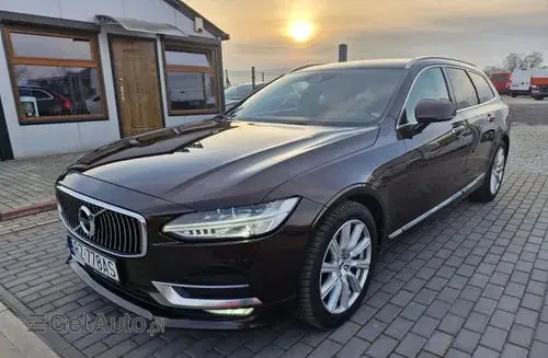 VOLVO V90 