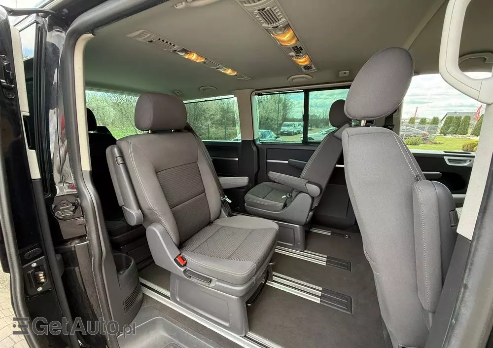 VOLKSWAGEN Multivan 