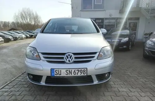VOLKSWAGEN Golf Plus 