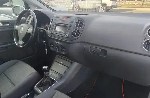 VOLKSWAGEN Golf Plus 