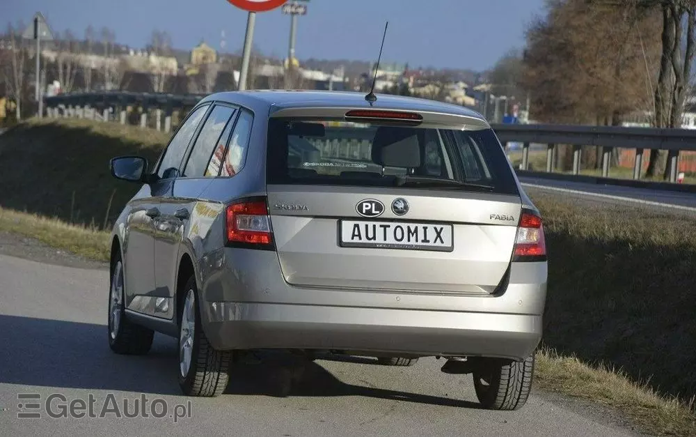 SKODA Fabia 