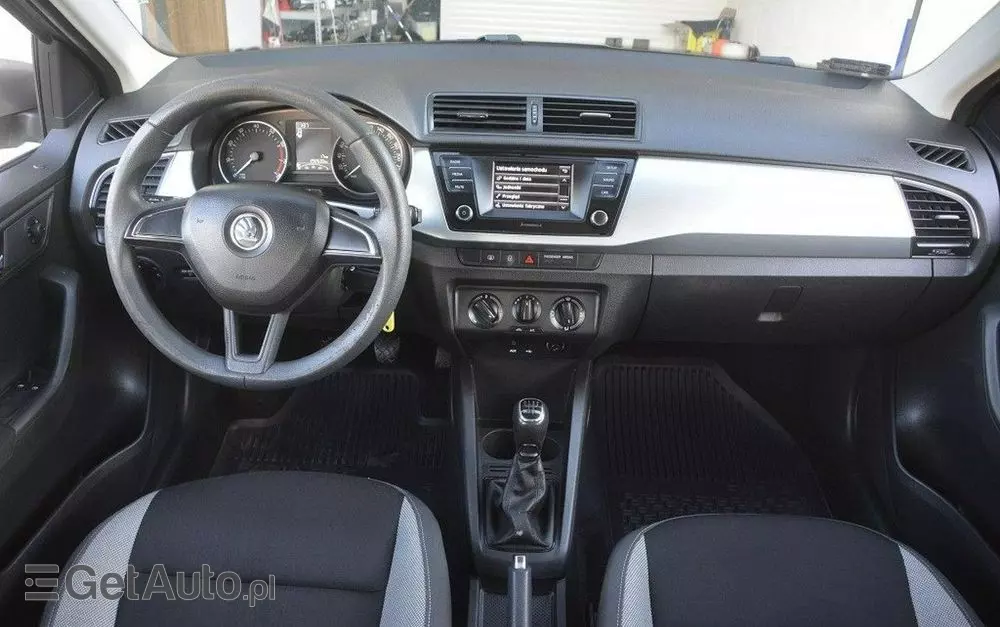 SKODA Fabia 
