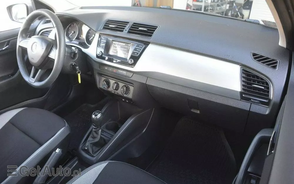 SKODA Fabia 