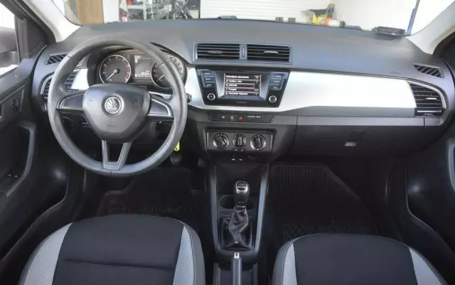SKODA Fabia 