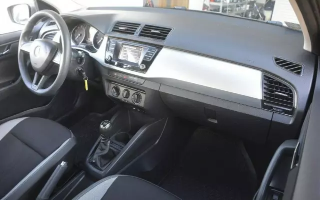 SKODA Fabia 