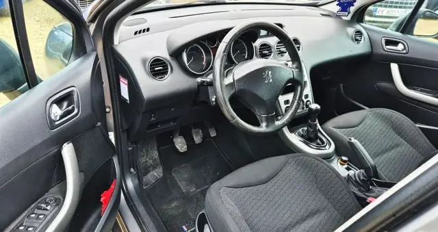 PEUGEOT 308 1.6 Premium Plus