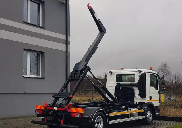 MAN TGL 12.220 HAKOWIEC 4x2 KLIMA DO KONTENERÓW MANUAL 