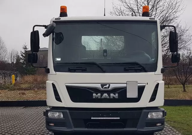 MAN TGL 12.220 HAKOWIEC 4x2 KLIMA DO KONTENERÓW MANUAL 
