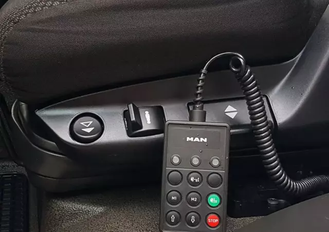 MAN TGL 12.220 HAKOWIEC 4x2 KLIMA DO KONTENERÓW MANUAL 