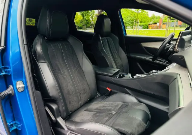 PEUGEOT 3008 BlueHDi 130 Stop & Start EAT8 GT Pack