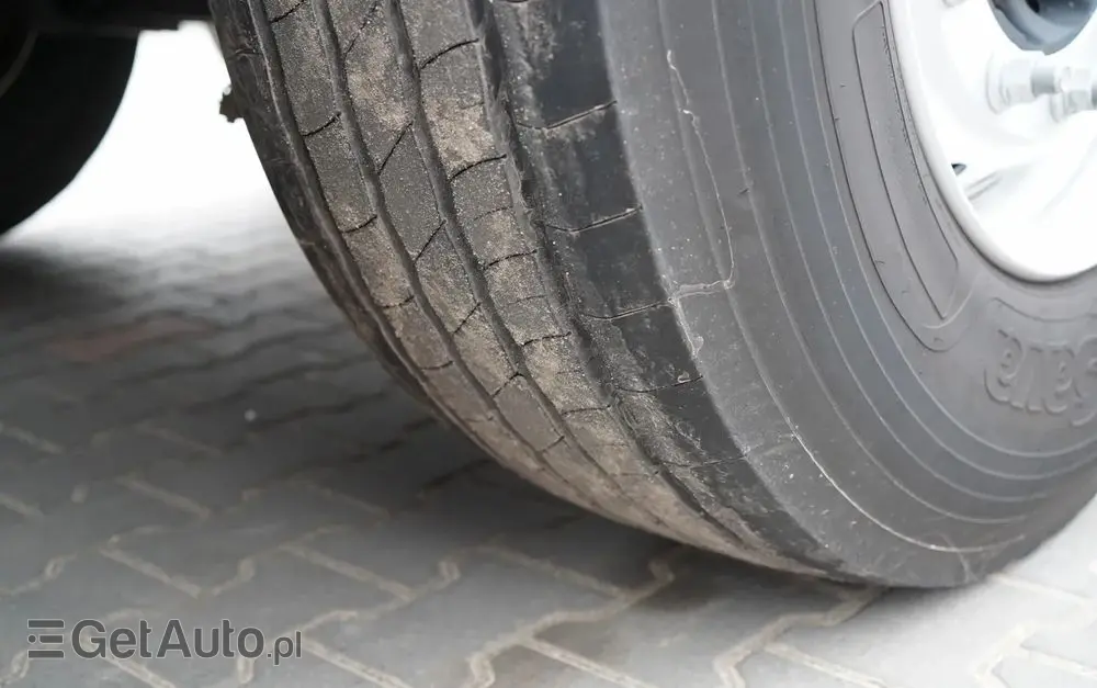 KRONE FIRANKA / 2024 ROK / KOSZ NA PALETY / 2 OSIE PODNOSZONE / MAŁO UŻYWANA / 