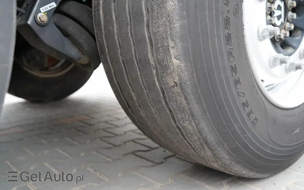 KRONE FIRANKA / 2024 ROK / KOSZ NA PALETY / 2 OSIE PODNOSZONE / MAŁO UŻYWANA / 