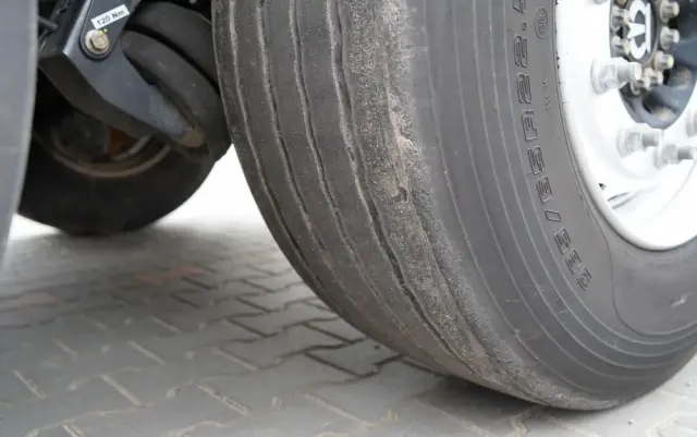 KRONE FIRANKA / 2024 ROK / KOSZ NA PALETY / 2 OSIE PODNOSZONE / MAŁO UŻYWANA / 