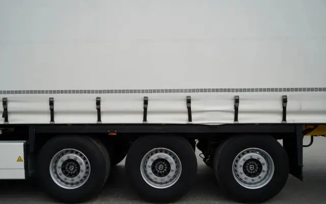 KRONE FIRANKA / 2024 ROK / KOSZ NA PALETY / 2 OSIE PODNOSZONE / MAŁO UŻYWANA / 